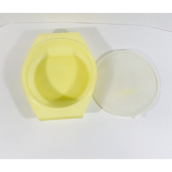 Vintage Tupperware Yellow 2 Handled Bowl with Sheer Lid  786-3 /  230-3 Kitchen - Picture 4 of 8